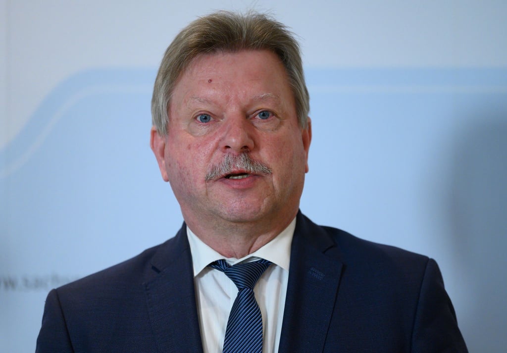 Bert Wendsche, Präsident des Sächsischen Städte- und Gemeindetags, spricht.