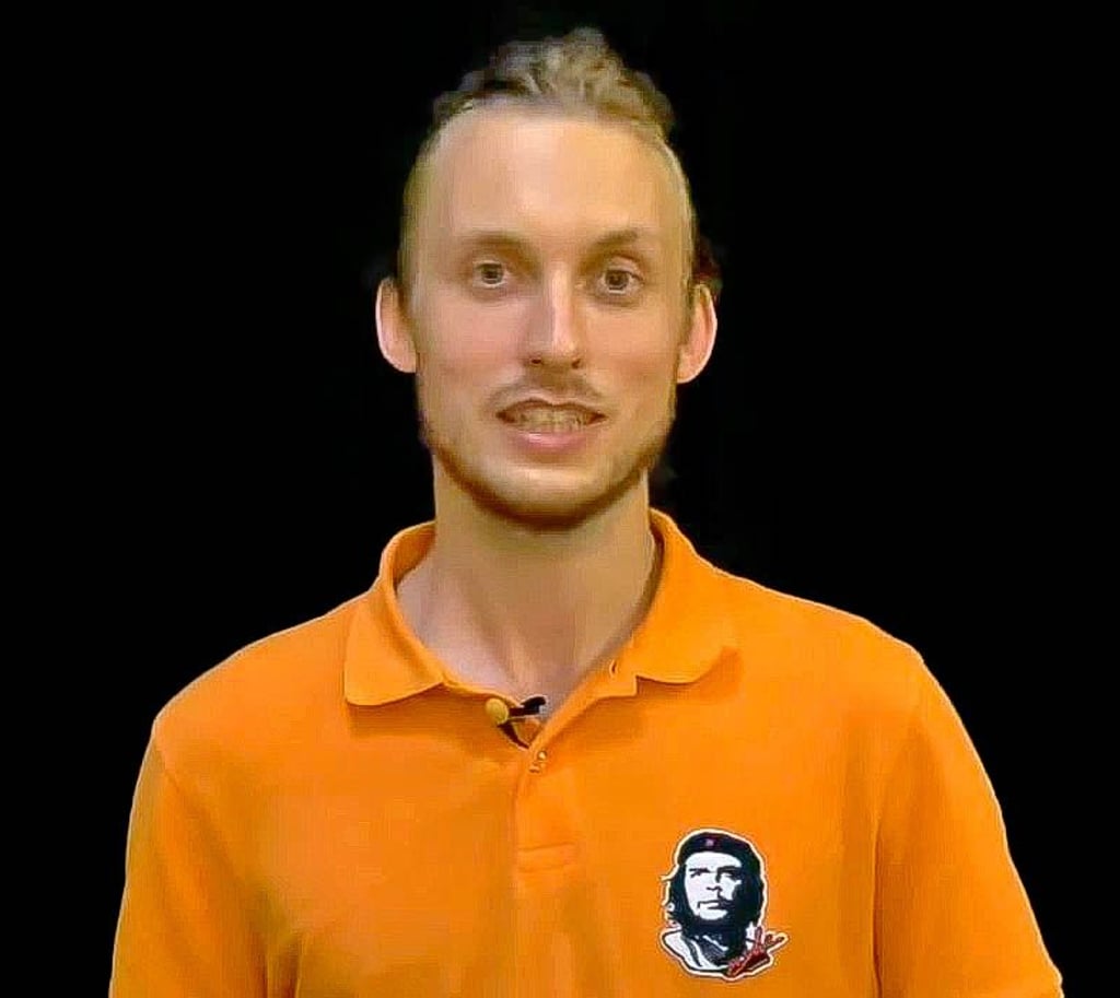 Adrian Manuel Mauson kandidiert für die MLPD.