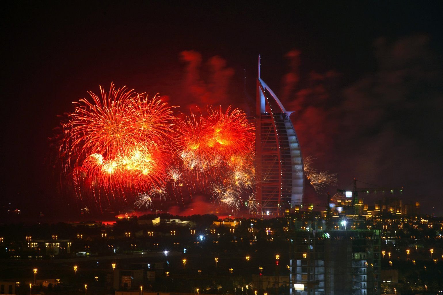 Warum nicht Dubai? Dort sind über Silvester bessere Angebote zu bekommen als in Metropolen wie London, die zum Jahreswechsel quasi überrannt werden.