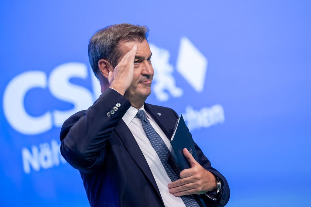 Markus Söder, CSU-Parteivorsitzender und Ministerpräsident von Bayern, gestikuliert.