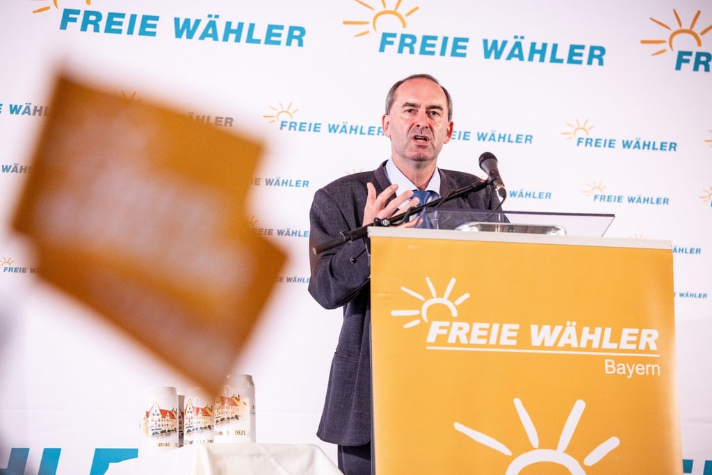 Hubert Aiwanger, Wirtschaftsminister und Landesvorsitzender der Freien Wähler in Bayern, spricht.