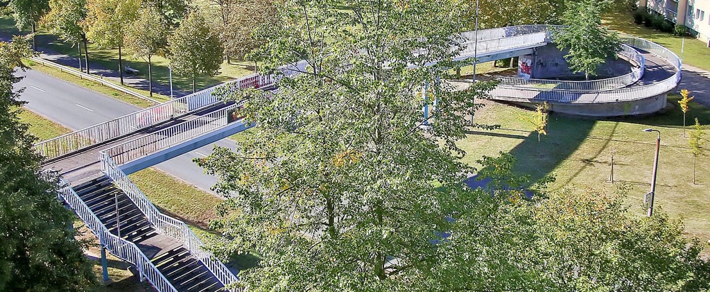 Die Fußgängerbrücke über die Erfurter in Sangerhausen sorgt für Diskussionen.