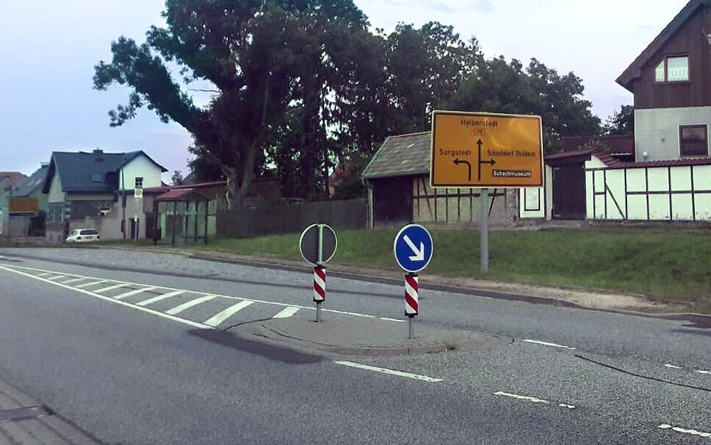 Querungshilfen für Radler wie diese in Aspenstedt bei Halberstadt könnten im Nordabschnitt des Breitewegs in Barleben entstehen.