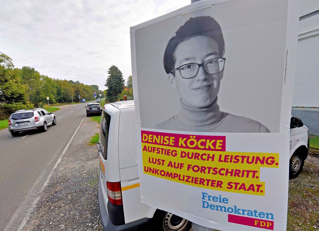Zwei Plakate der Harzer Kandidatin hängen in Giersleben, wo sie gar nicht wählbar ist.