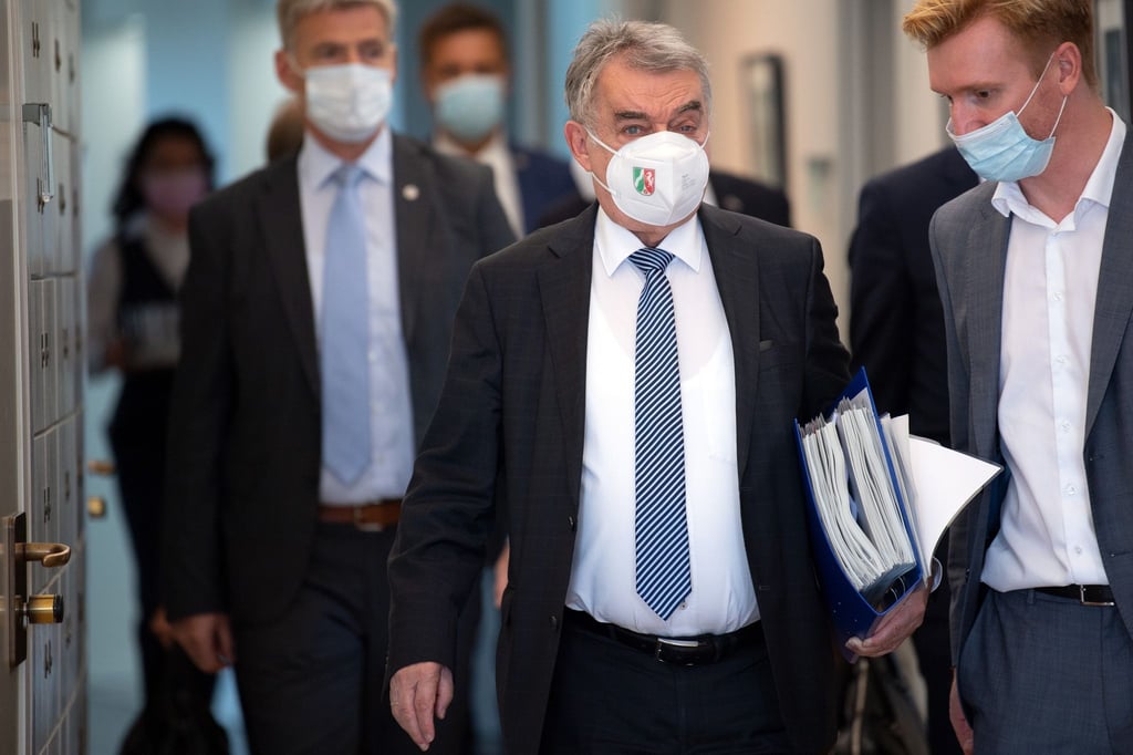Herbert Reul (CDU) Innenminister von Nordrhein-Westfalen, im Landtag zu einer Sitzung.