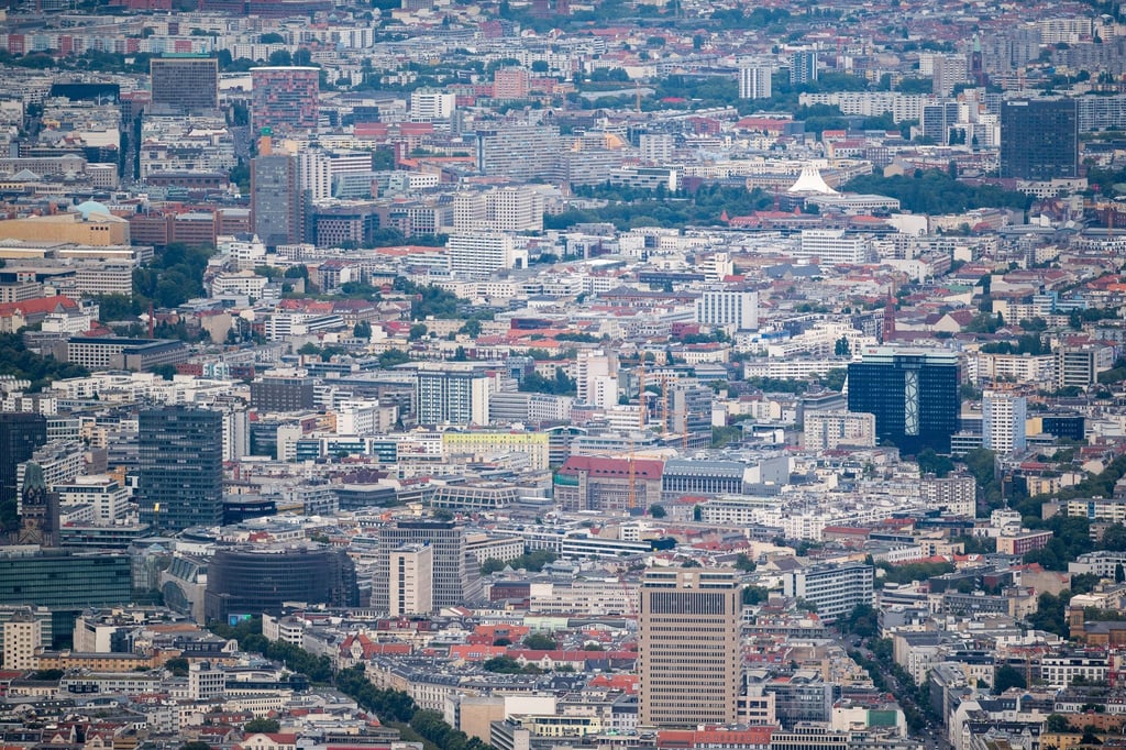 Auf einer Luftaufnahme ist Berlin zu sehen.