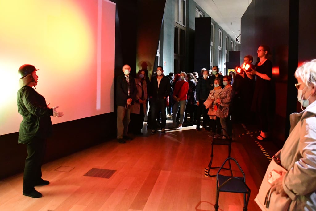Das Bürger Ensemble Magdeburg bespielte bei der Kulturnacht 2021 das Dommuseum Ottonianum.