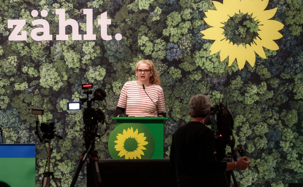 Schleswig-Holsteins Grünen-Chefin Anna Tranziska spricht in Büdelsdorf.