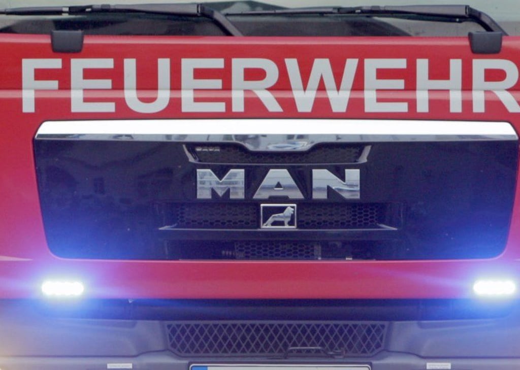 Spezialisten sollen die Ursache des Feuers ermitteln.