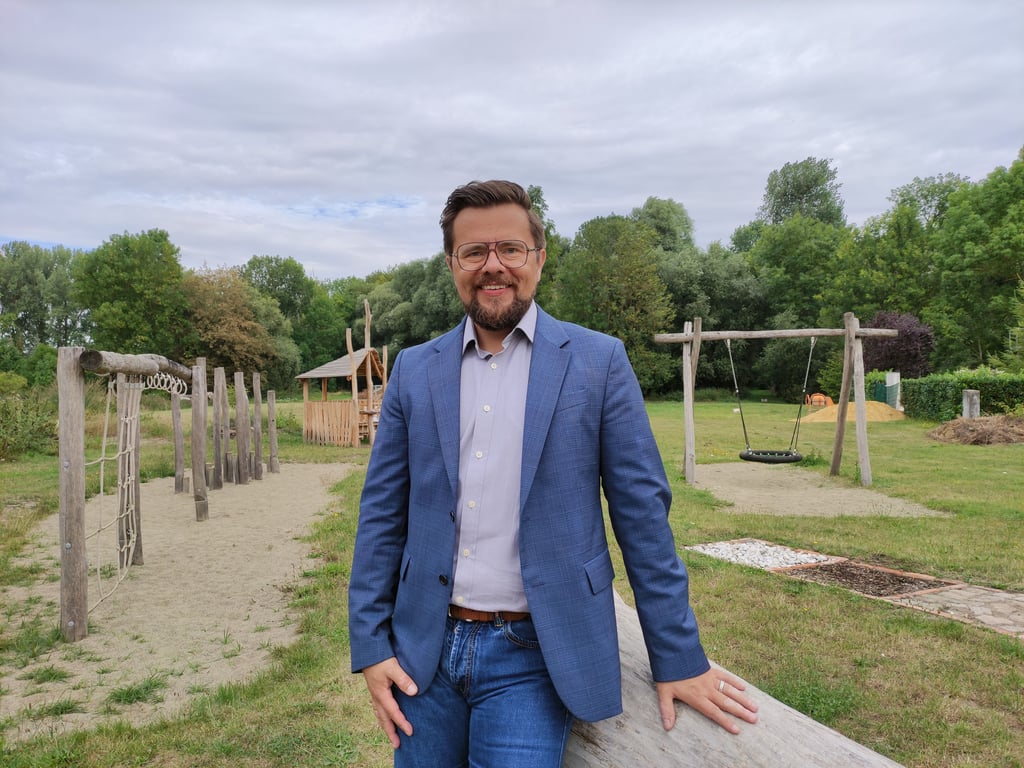 In der Gemeinde Huy gibt es eine Stichwahl zwischen Maik Berger (SPD) und Eileen Trumpf (parteilos für die CDU). Der Ortsbürgermeister von Aderstedt erhielt nach dem vorläufigen Ergebnis 1459 Stimmen, die amtierende Bürgermeisterin der Gemeinde Huy konnte 1404 Wähler von sich überzeugen.