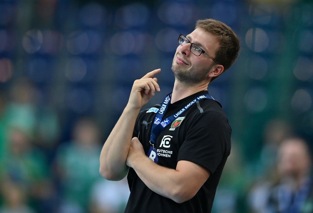 Berlins Trainer Jaron Siewert.