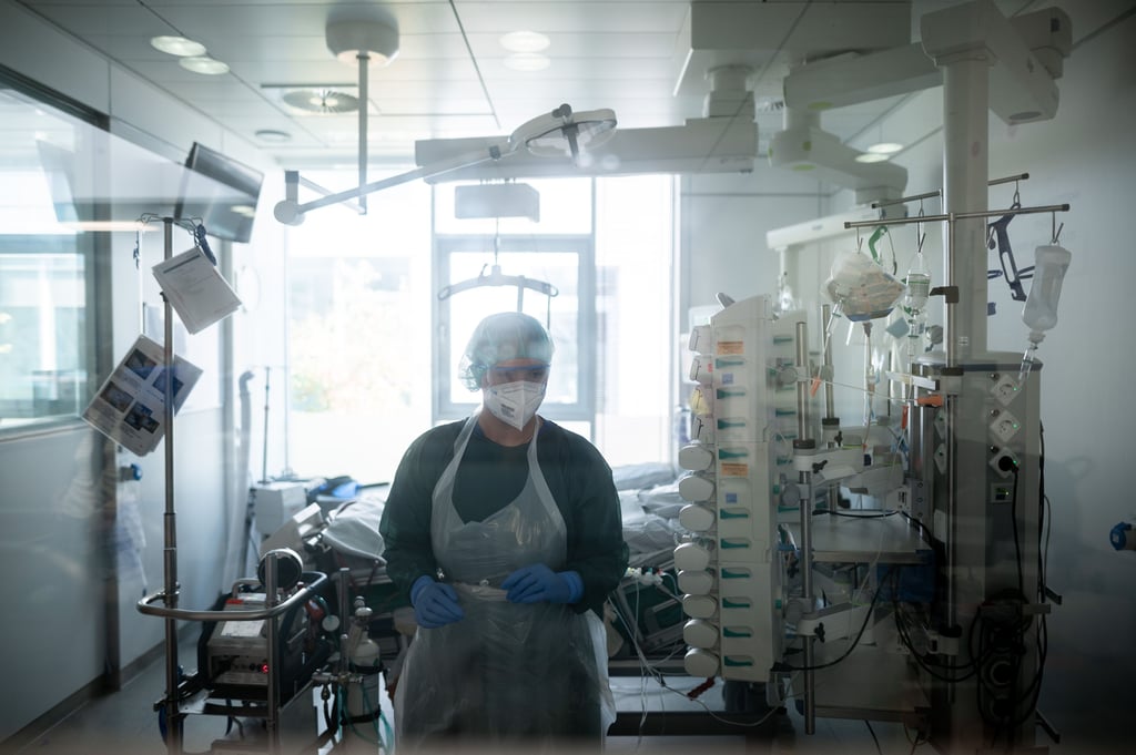 Die Zahl der Corona-Fälle steigt in der Altmark. Aktuell gibt es 38 Infizierte. Ein an COVID-19 erkrankter Patient liegt derzeit auf der Intensivstation im Altmark-Klinikum.