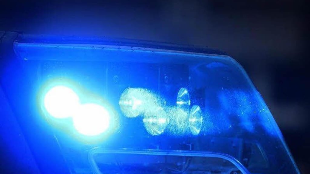Eine Radfahrerin wurde am Donnerstagabend in Sangerhausen von einem Pkw erfasst.
