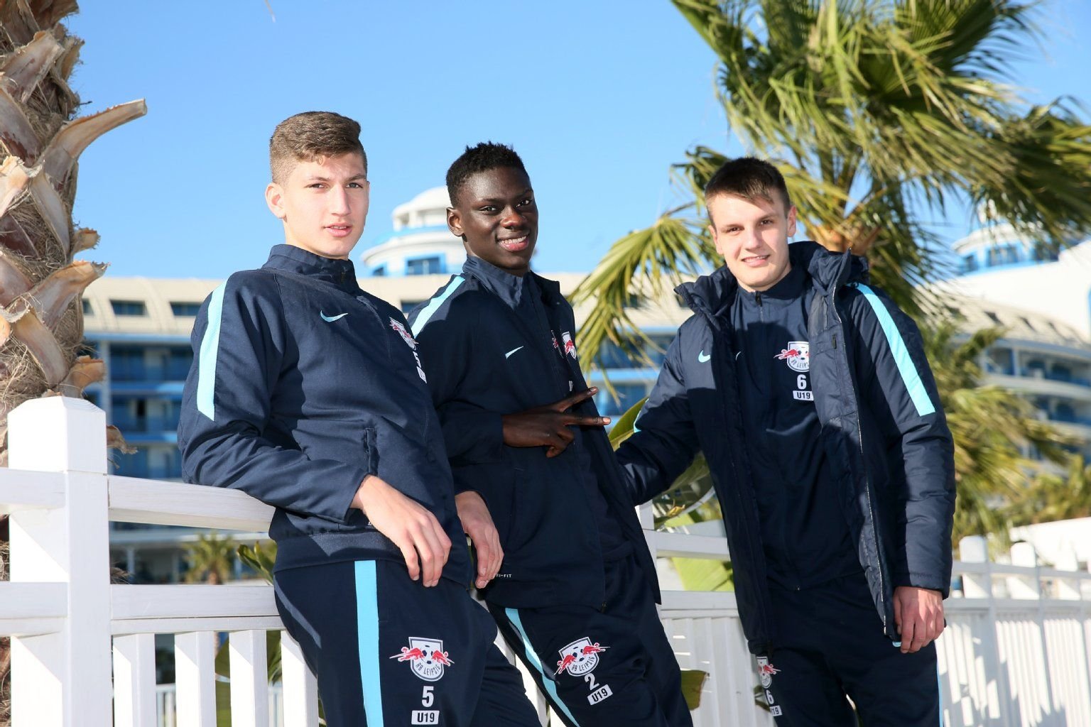 Wir sind jung, wir sind stark: Vitaly Janelt, Idrissa Touré und Gino Fechner in Belek (von links)