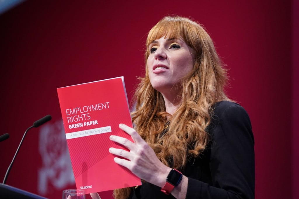 Angela Rayner, stellvertretende Vorsitzende der Labour Partei, spricht auf dem Labour-Parteitag in Brighton.