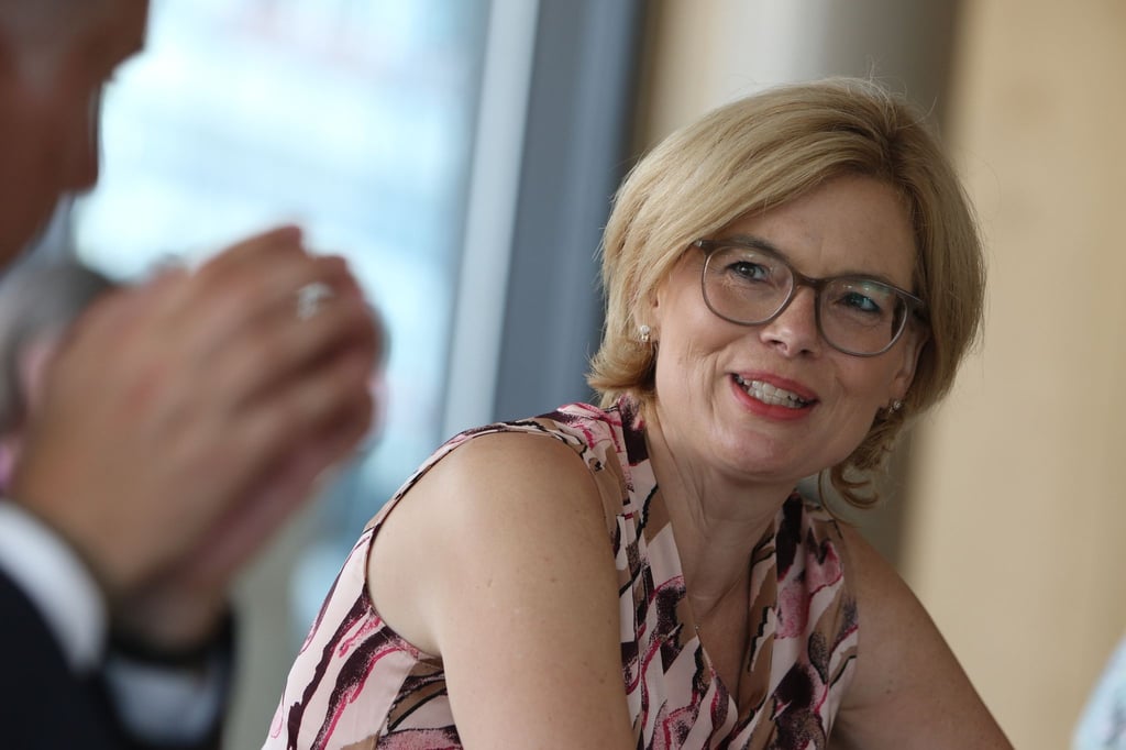 Julia Klöckner, Bundesministerin für Ernährung und Landwirtschaft, spricht.
