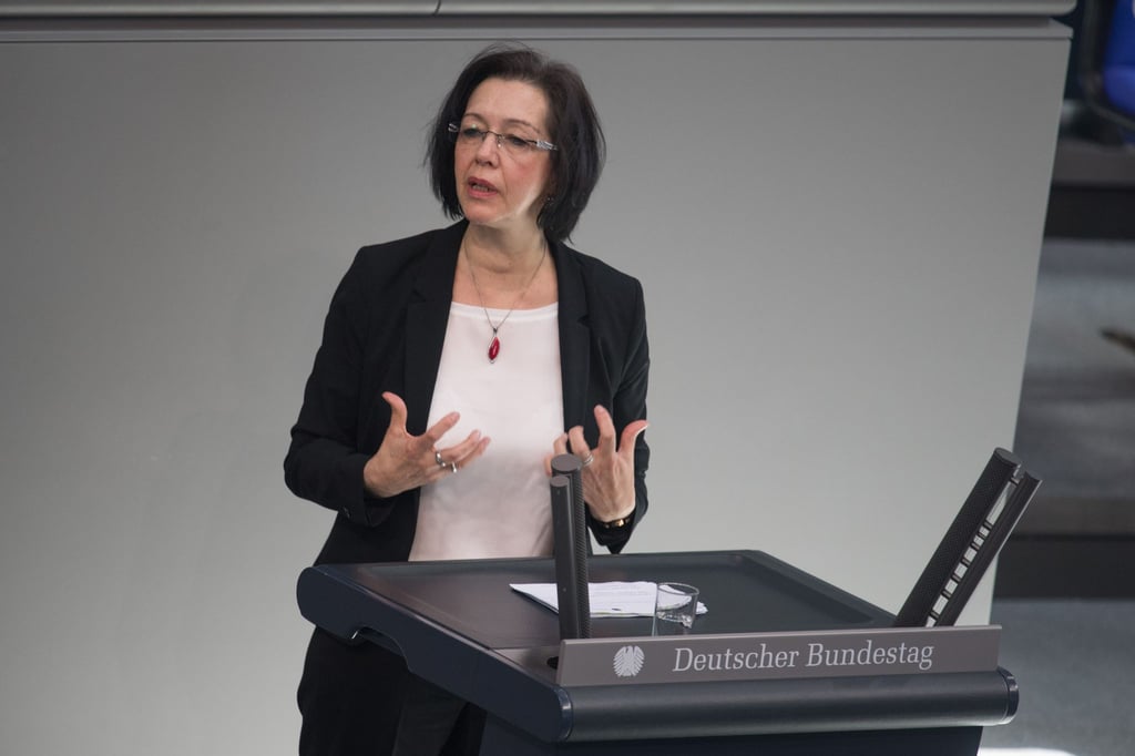 Angelika Glöckner (SPD) spricht im Bundestag.