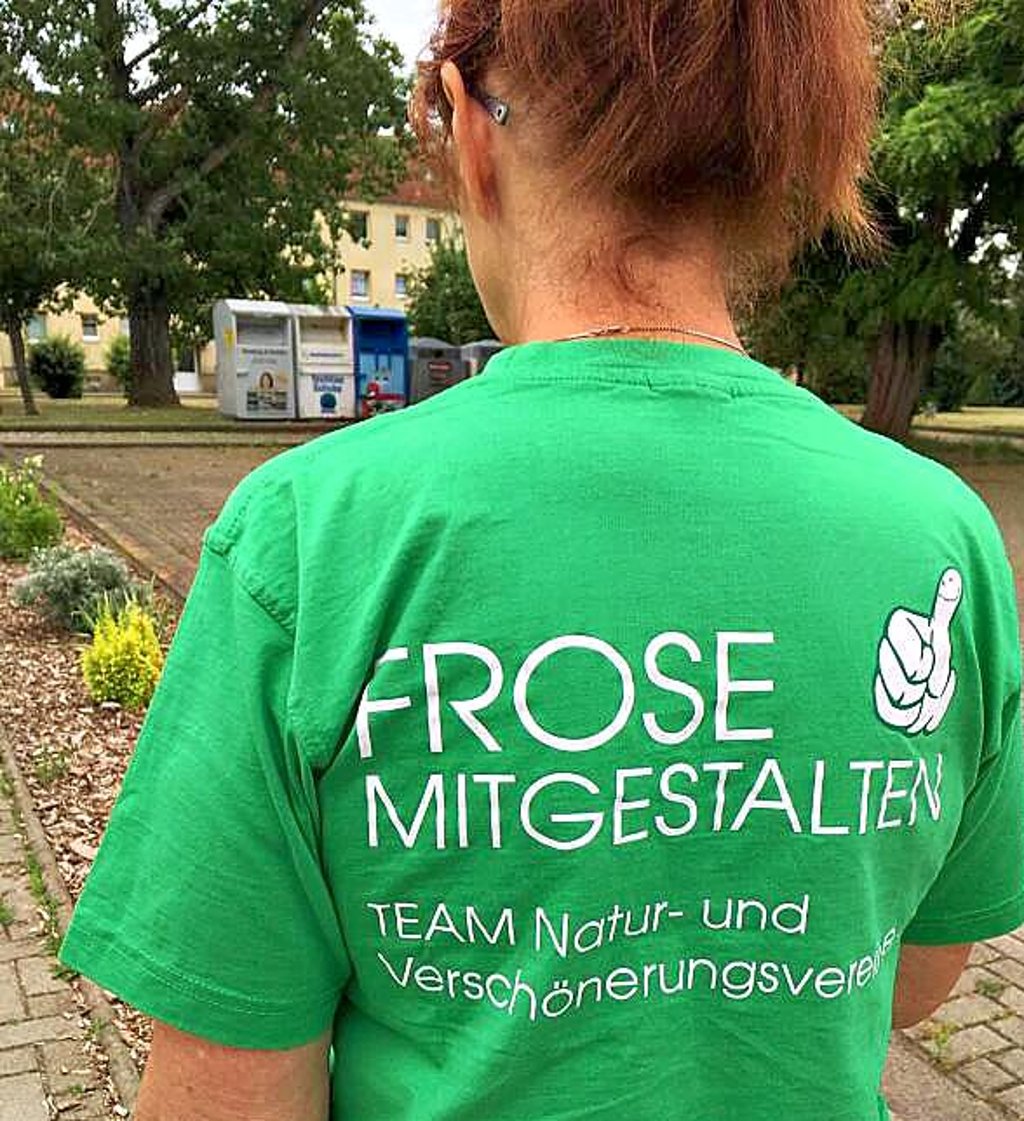 Chefin Birgit Rabenstein mit dem Vereins-T-Shirt.