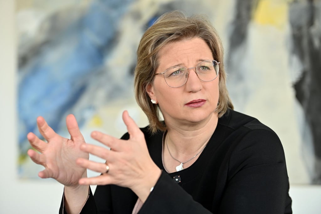 Anke Rehlinger (SPD) spricht.