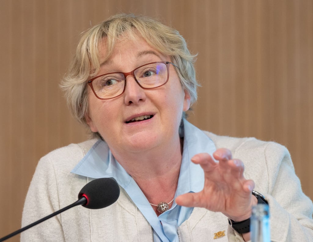 Theresia Bauer (Bündnis 90/Die Grünen) spricht.