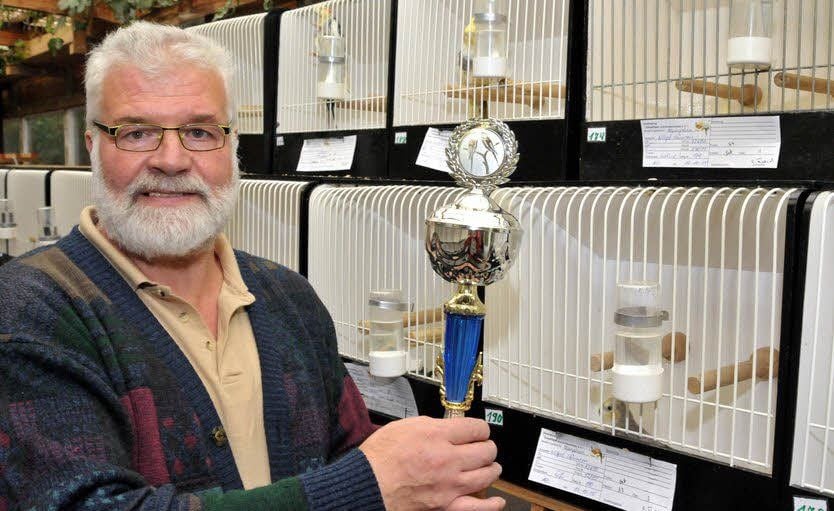 Jürgen Wiegel aus Könnern züchtet seit 20 Jahren exotische Vögel. Ein Hobby, das ihm viel Freude bereitet.