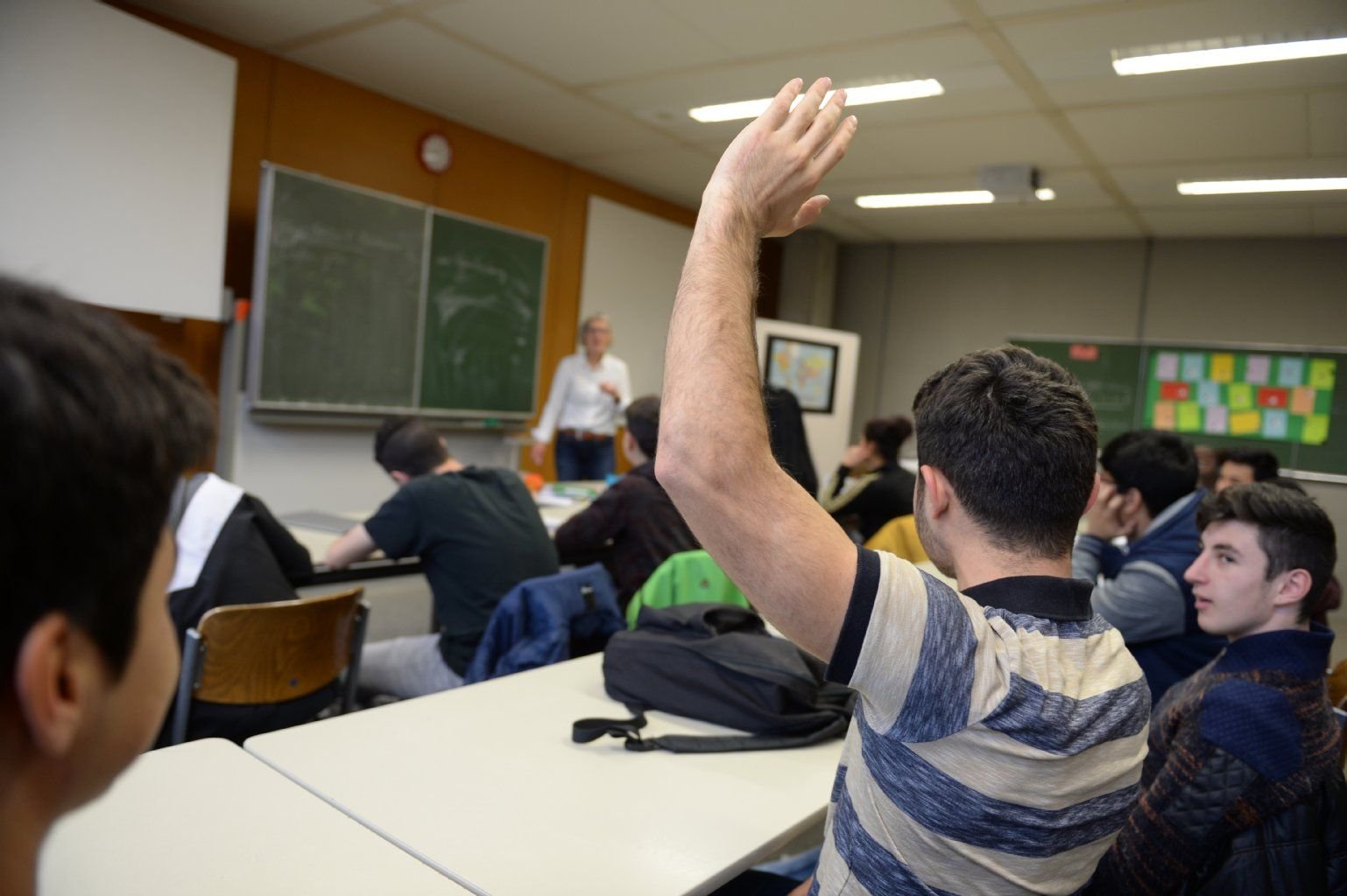 Mehr und mehr Jugendliche entscheiden sich in Deutschland am Ende ihrer Schullaufbahn für ein Studium.