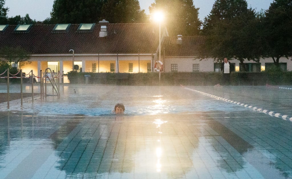 Schwimmen im Herbst Im Freibad Großburgwedel geht das noch