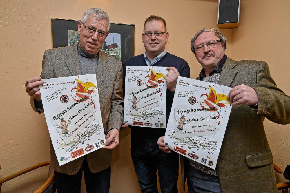 Der Präsident des Festkomitees Dessauer Karneval, Klaus Böttcher, Zugmarschall Michael Böttcher und Schatzmeister Werner Halbig laden ein zum 19. Dessauer Karnevalsumzug am 7. Februar.