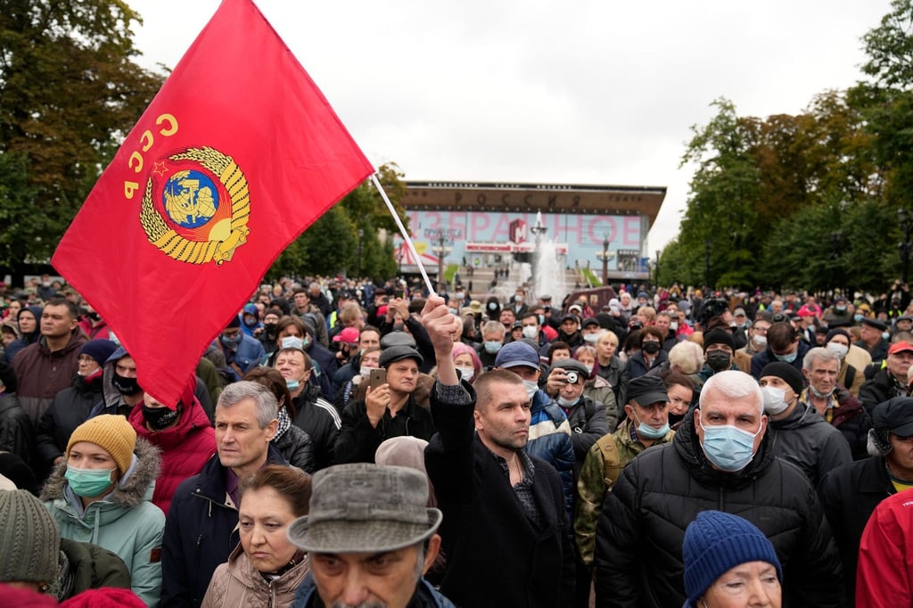 Protest gegen die Ergebnisse der Parlamentswahl in der vergangenen Woche in Moskau.