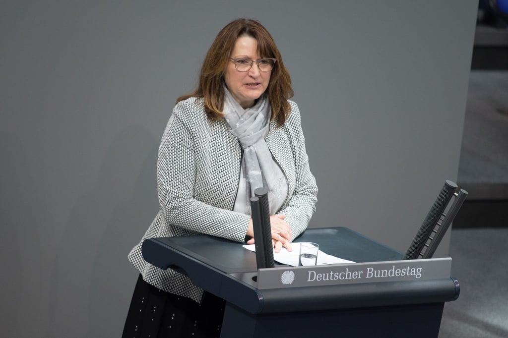 Heike Brehmer (CDU/CSU) spricht im Bundestag.