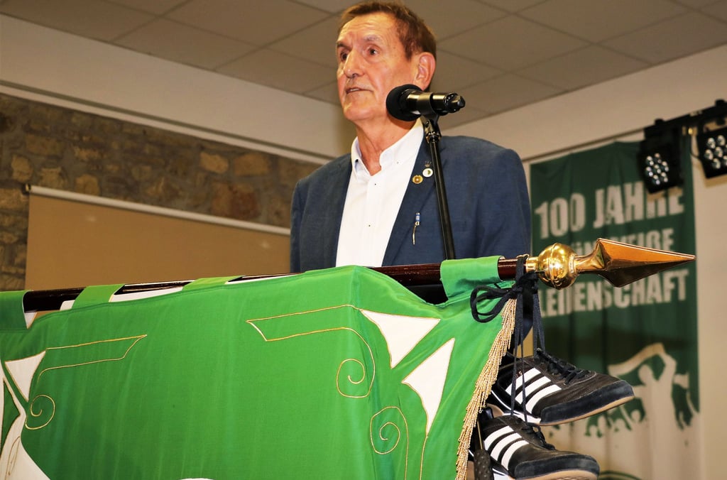 Jürgen Haupt war dafür zuständig, die 100-jährige Geschichte vom FC Romonta Amsdorf in Kurzform zu bündeln und sie Revue passieren zu lassen.