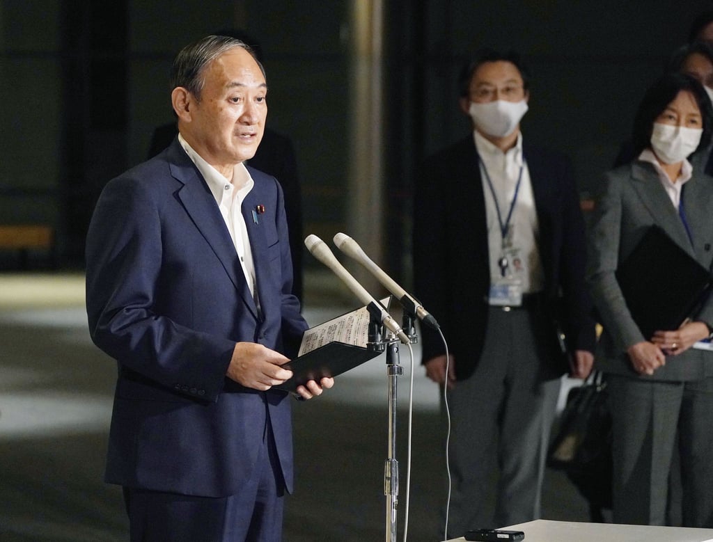 Japans Ministerpräsident Yoshihide Suga verkündet das Ende des Corona-Notstands in Japan.