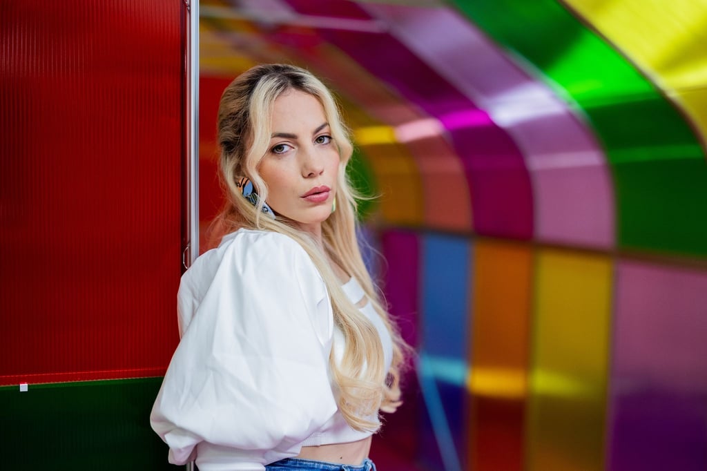 LaFee (bürgerlich: Christina Klein) schaut mit ihrem neuen Album „Zurück in die Zukunft“.