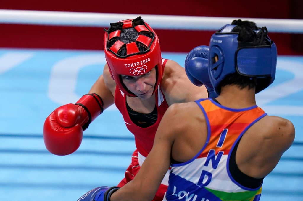 Nadine Apetz (l) verlor in Tokio gegen die Inderin Lovlina Borgohain.