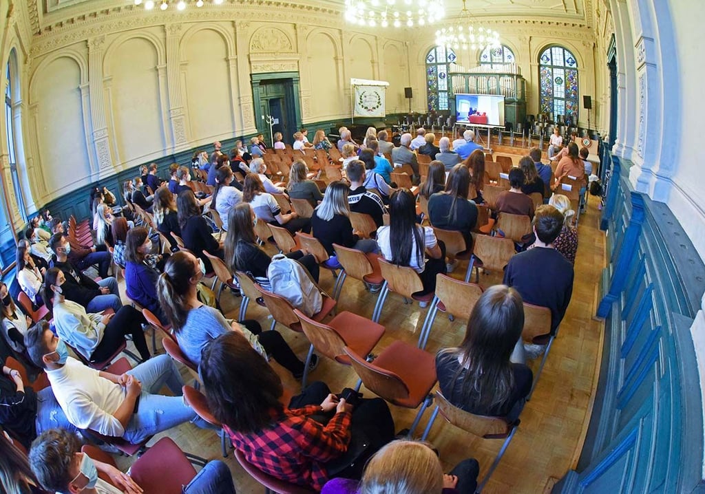 Volles Haus in der Aula des Stephaneums