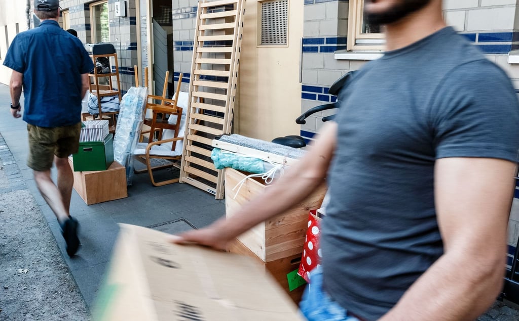 Wer für den Job umzieht, kann die Ausgaben steuerlich geltend machen. Nun gelten höhere Pauschalen.