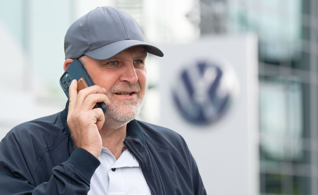 Manager Jörg Schmadtke sieht den VfL Wolfsburg nach Ablauf der Transferperiode gut aufgestellt.