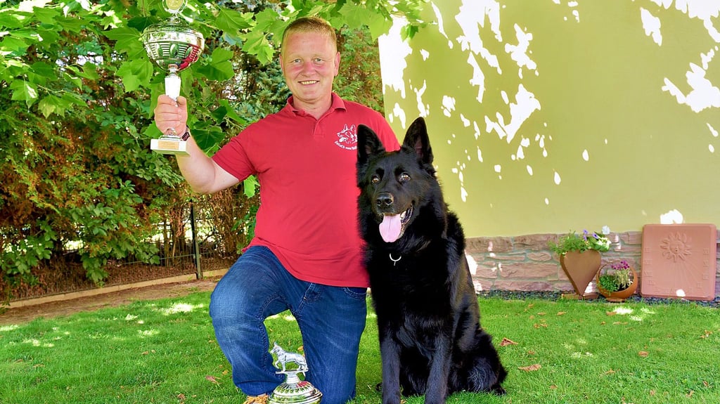Steffen Müller und sein erfolgreicher Schäferhund Attila.