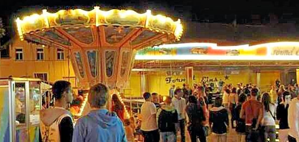 Der Rummel beim Pflaumenkuchenmarkt 2012.