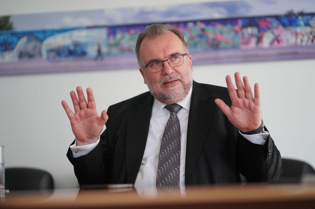 Siegfried Russwurm, neuer Präsident vom Bundesverband der Deutschen Industrie (BDI), im Rahmen eines dpa-Interviews.