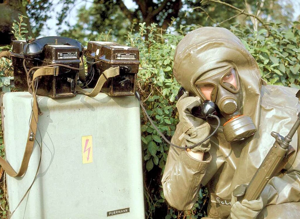 Es geht doch nichts über solide Technik: Für 600 Millionen Euro lässt die Bundeswehr Funkgeräte von 1982 nachbauen.