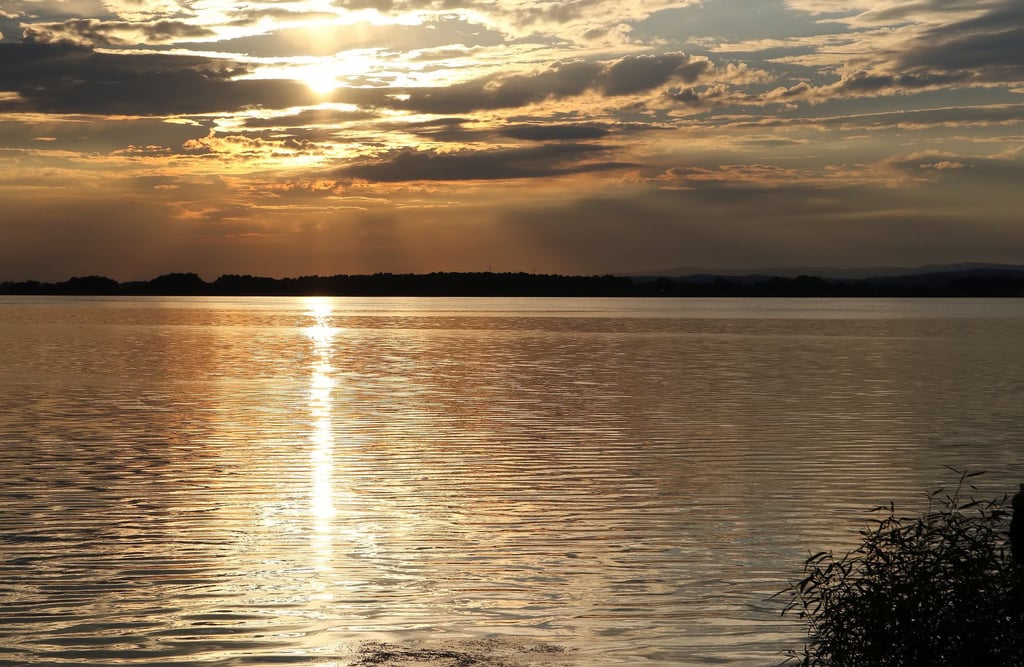 Sonnenuntergang am Stausee Kelbra