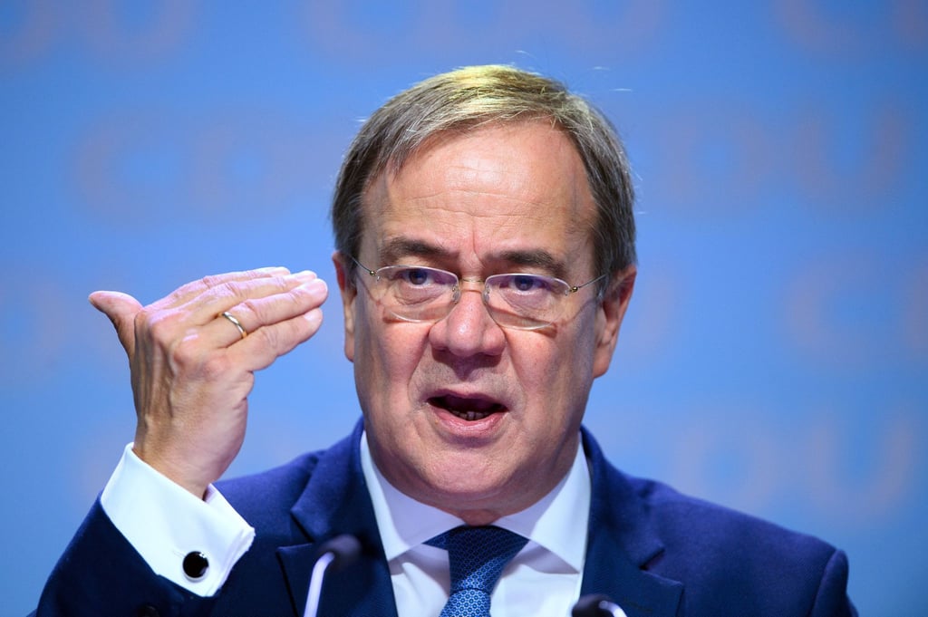 Armin Laschet (CDU) spricht während des 36. Landesparteitages der CDU Brandenburg.