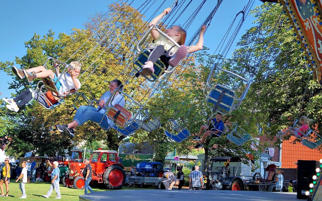 Viel Spaß am Kettenkarussell.