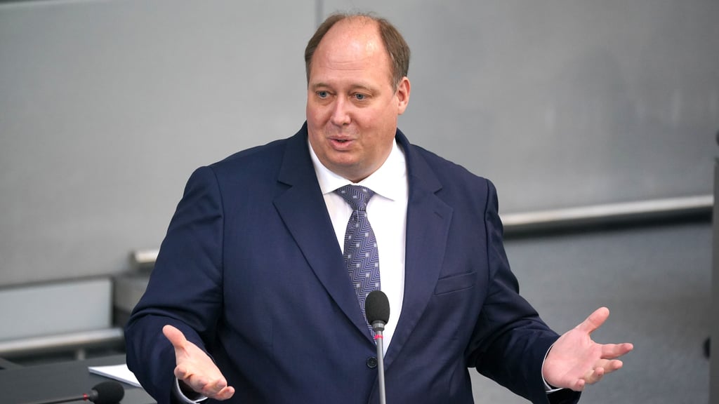 Kanzleramtsminister Helge Braun ist für eine Vereinheitlichung und Verkürzung der Quarantänemaßnahmen bei Corona-Fällen an Schulen.