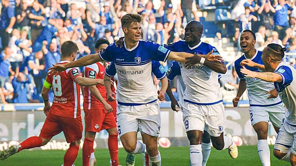 Torschütze Luca Schuler jubelt fürden 1. FC Madgdeburg.
