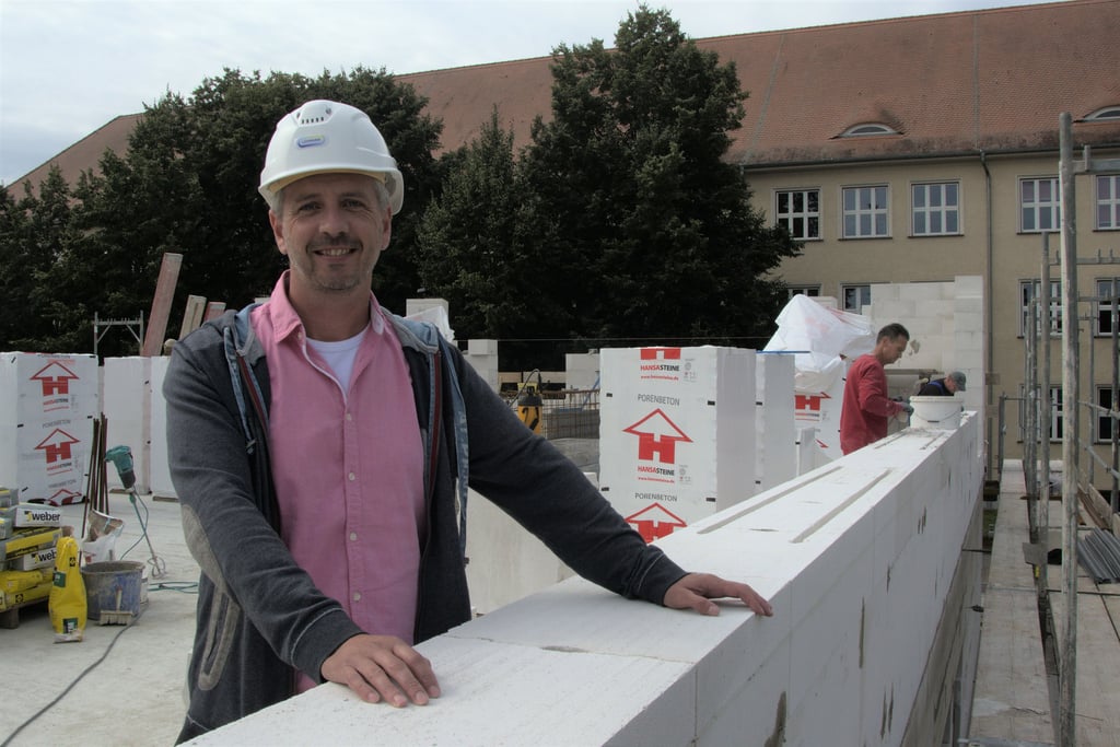 Ronny Manthey auf einer Stendaler Baustelle.