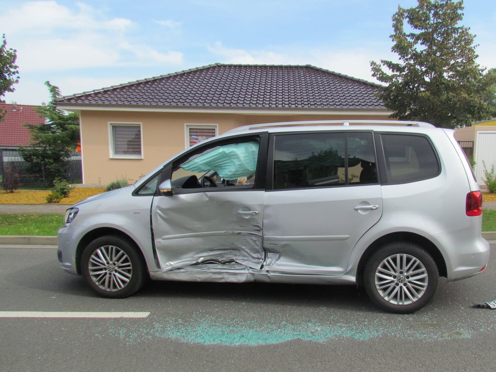 Eine Frau und ein Kind sind bei einem Verkehrsunfall in Salzwedel leicht verletzt worden. Foto: Pollzeirevier Altmarkkreis