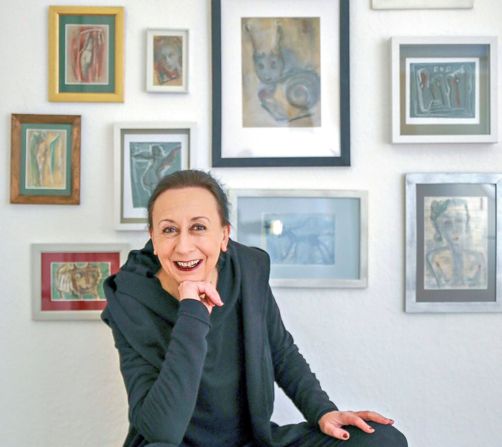 Tabea Wollner lädt zur Finissage ein.