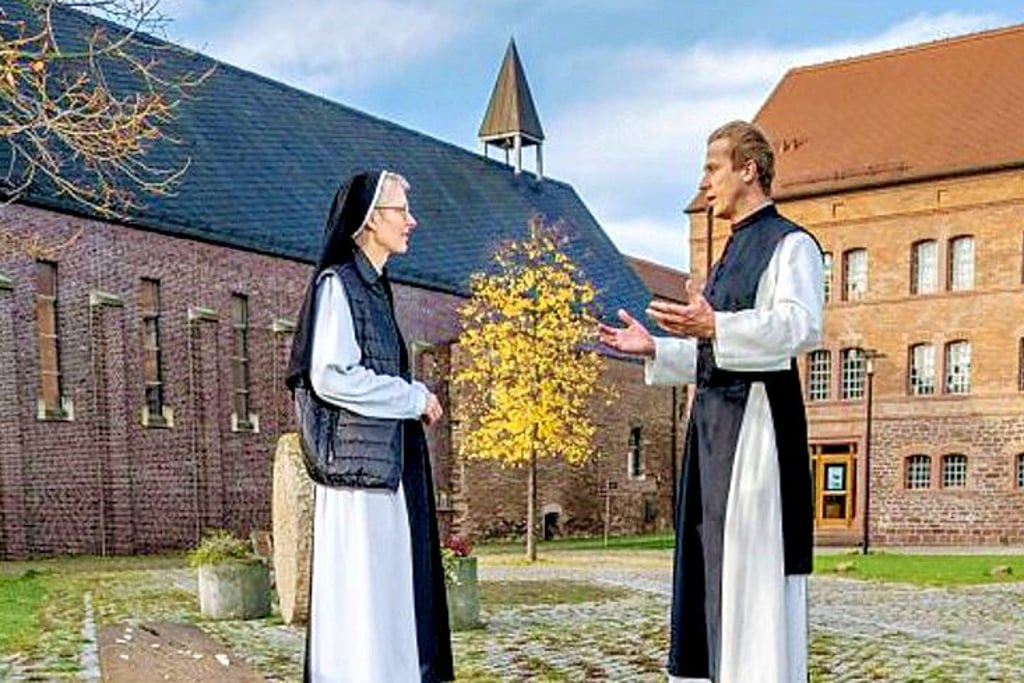 Pater Justinus und die Priorin des Klosters Helfta, Schwester Christiane